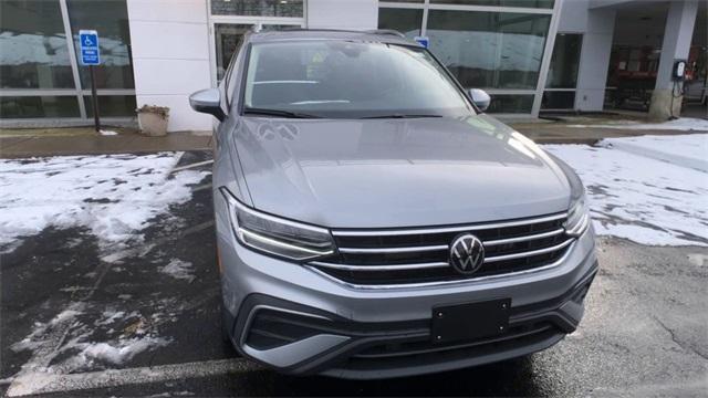 new 2024 Volkswagen Tiguan car, priced at $32,690