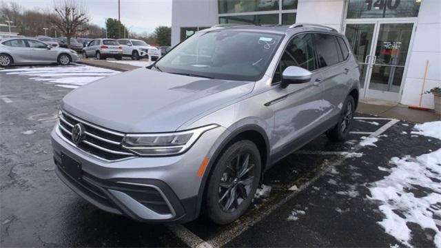 new 2024 Volkswagen Tiguan car, priced at $32,690