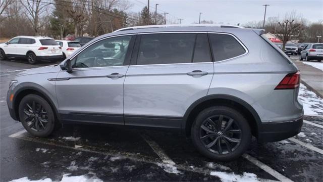 new 2024 Volkswagen Tiguan car, priced at $32,690