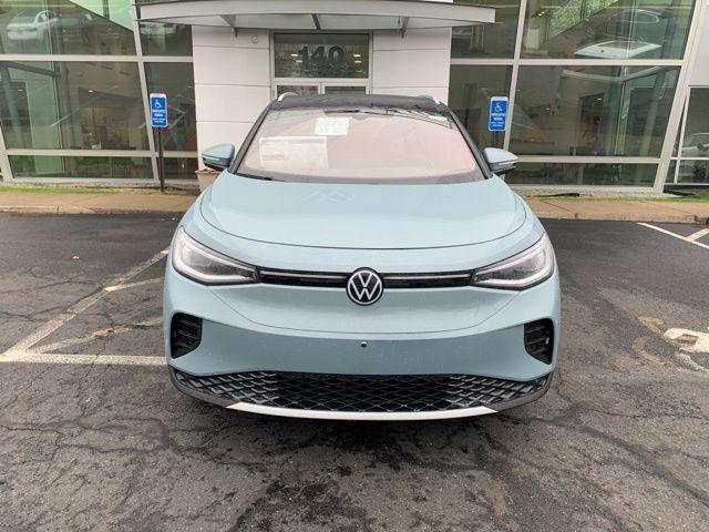 new 2025 Volkswagen ID.4 car, priced at $53,027