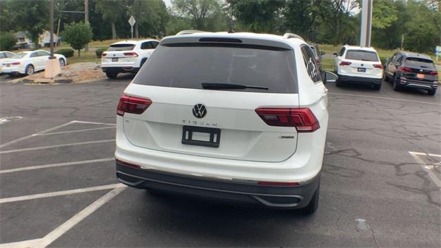 new 2024 Volkswagen Tiguan car, priced at $33,440