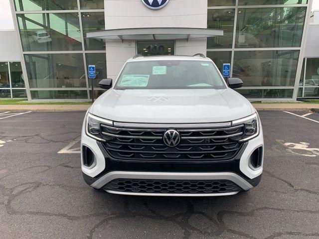 new 2025 Volkswagen Atlas car, priced at $49,521