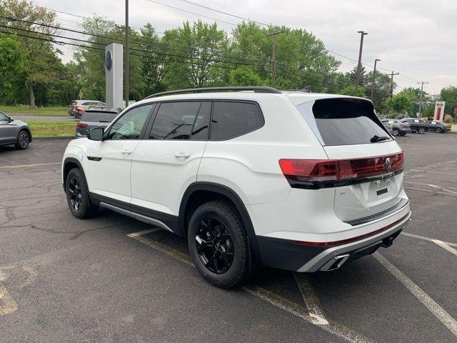 new 2025 Volkswagen Atlas car, priced at $49,521