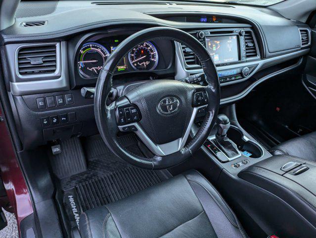 used 2019 Toyota Highlander Hybrid car, priced at $36,972