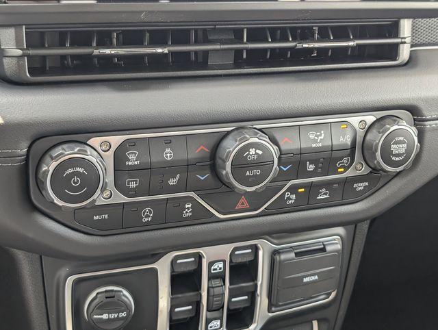 new 2025 Jeep Gladiator car, priced at $51,324