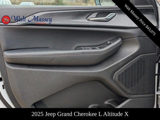 new 2025 Jeep Grand Cherokee L car, priced at $43,075