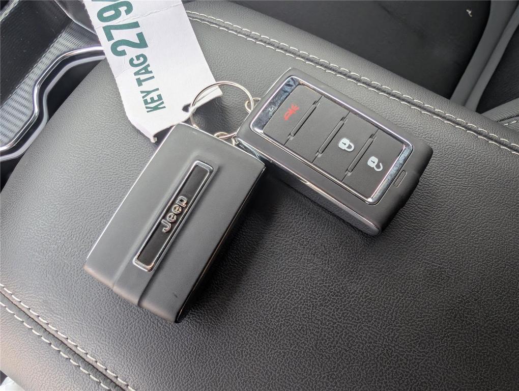 new 2025 Jeep Grand Cherokee L car, priced at $36,615