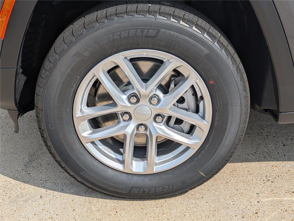 new 2025 Jeep Grand Cherokee L car, priced at $36,615
