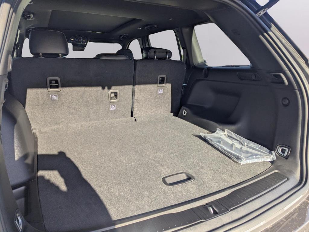 new 2025 Jeep Grand Cherokee car, priced at $47,211