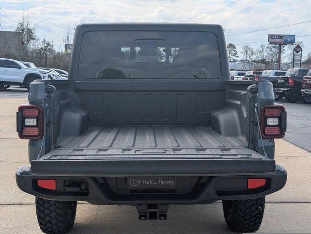 new 2025 Jeep Gladiator car, priced at $50,530