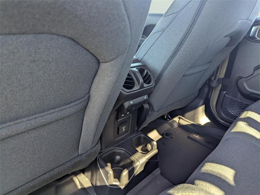 new 2025 Jeep Gladiator car, priced at $44,414