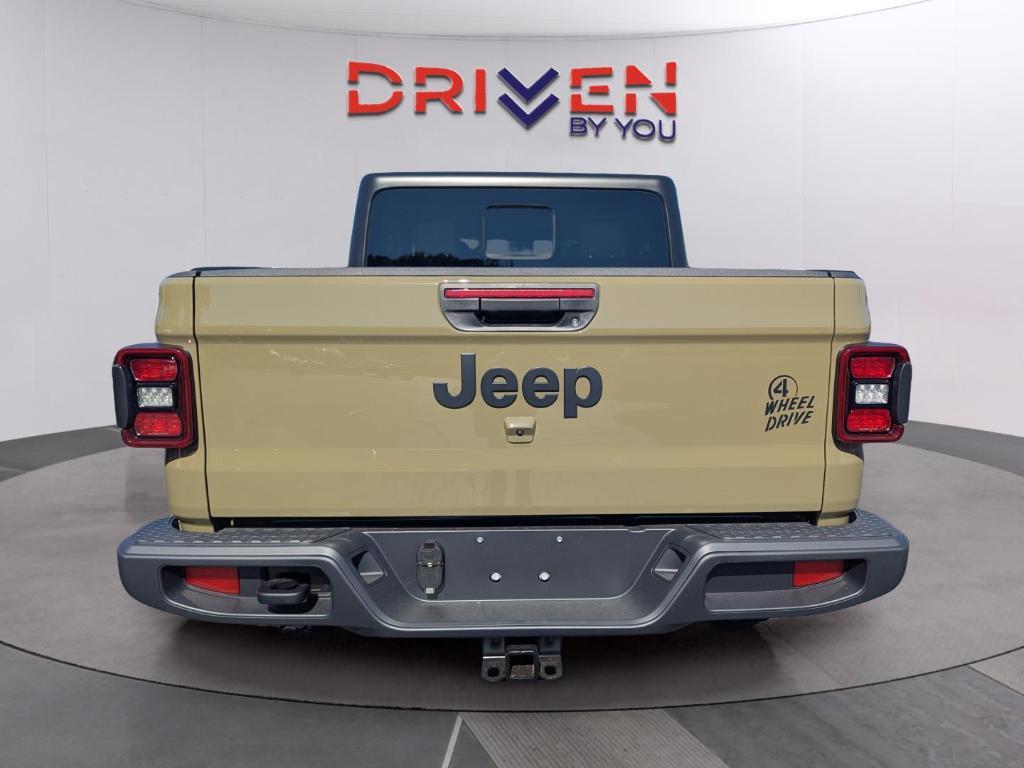 new 2025 Jeep Gladiator car, priced at $44,414