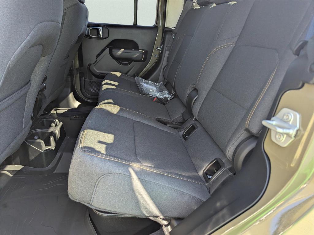 new 2025 Jeep Gladiator car, priced at $44,414