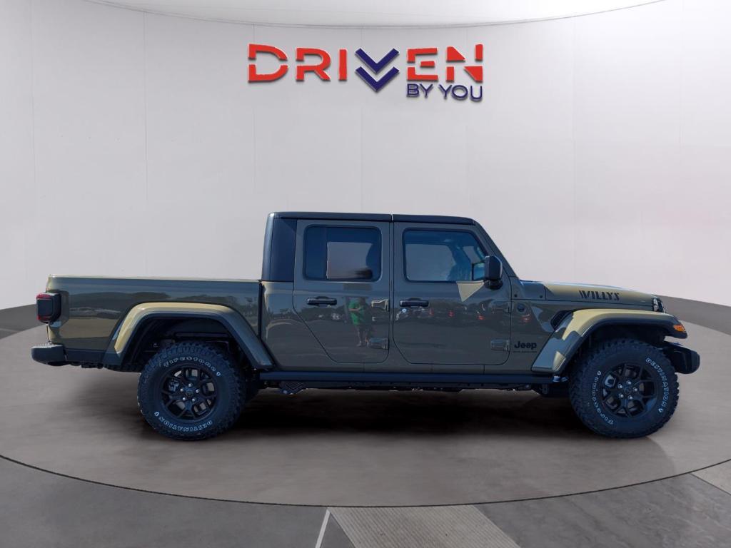 new 2025 Jeep Gladiator car, priced at $44,414
