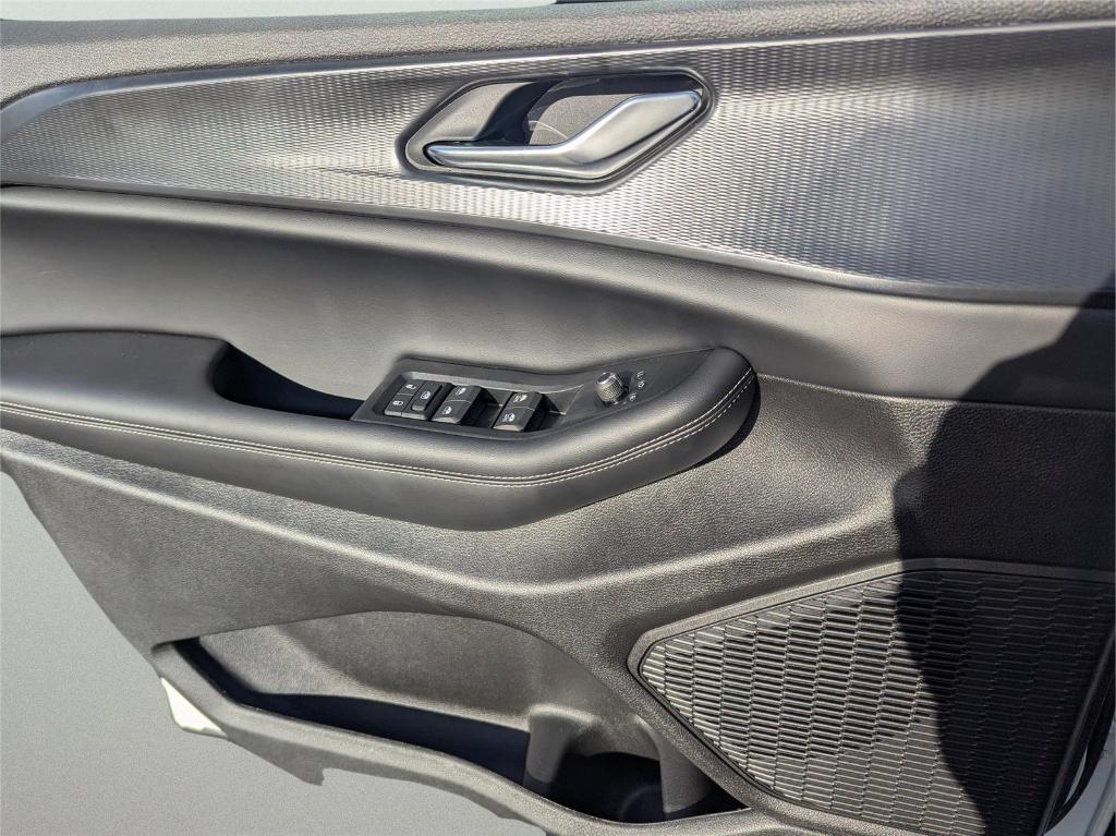 new 2025 Jeep Grand Cherokee car, priced at $40,884