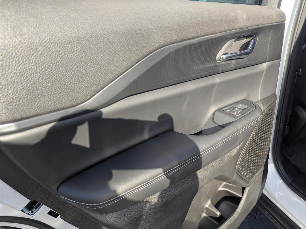 new 2025 Jeep Grand Cherokee car, priced at $40,884