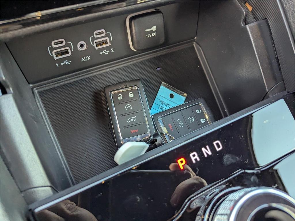 new 2025 Jeep Grand Cherokee car, priced at $37,727