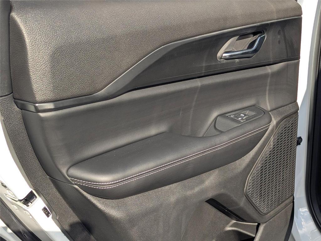 new 2025 Jeep Grand Cherokee car, priced at $37,727