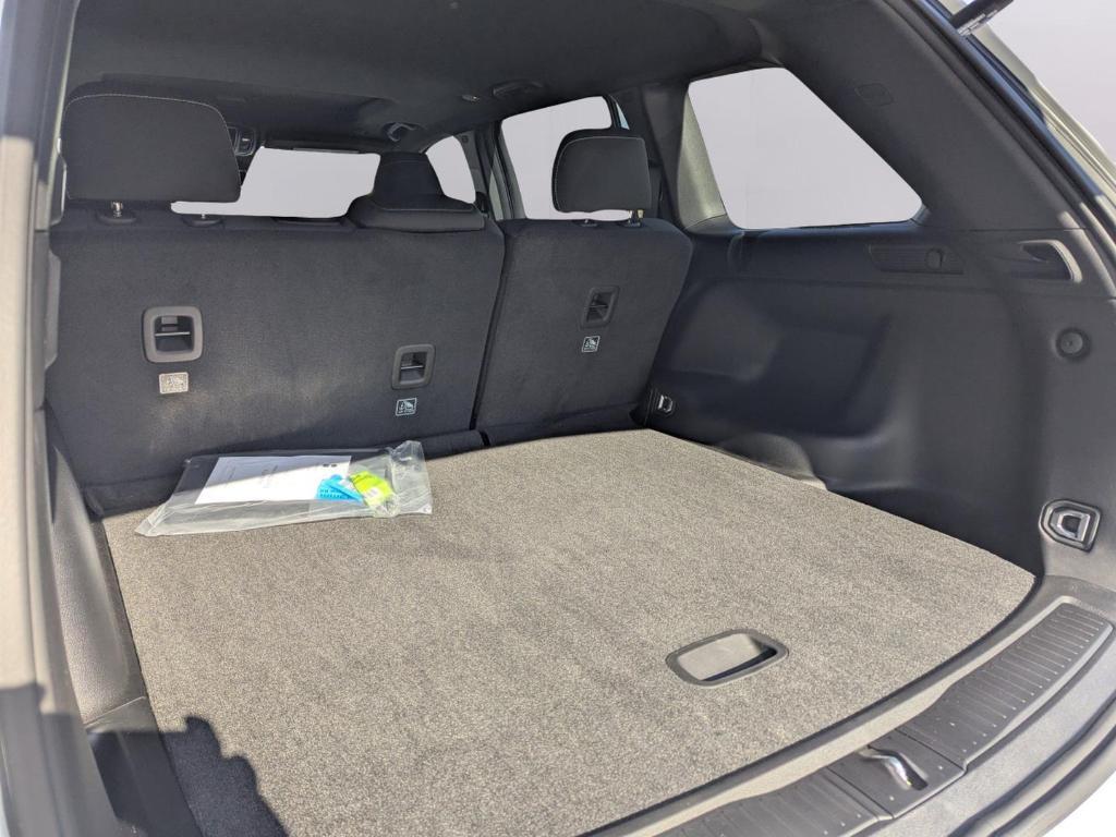 new 2025 Jeep Grand Cherokee car, priced at $37,727