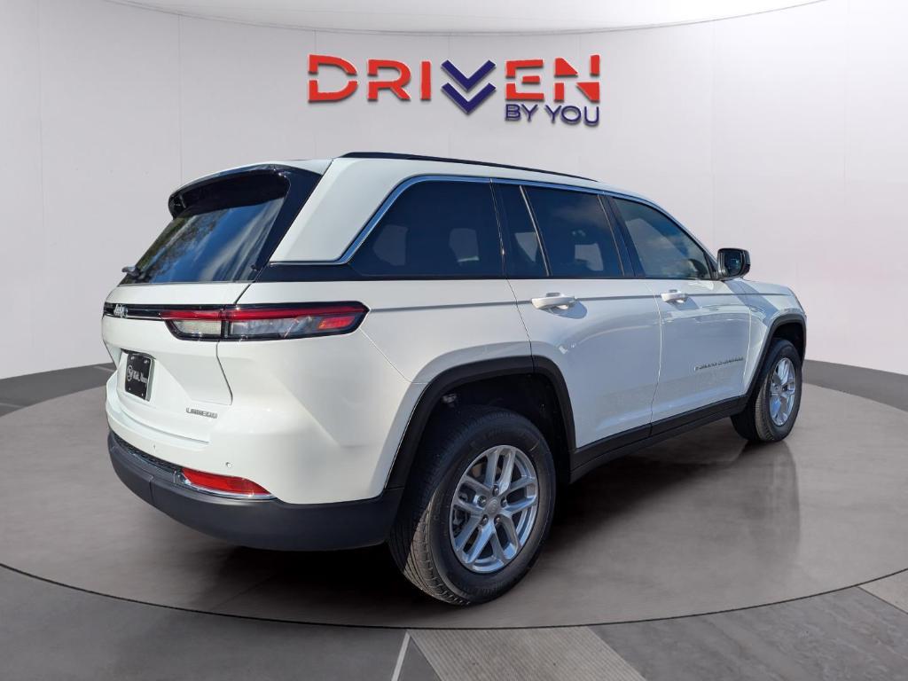 new 2025 Jeep Grand Cherokee car, priced at $37,727