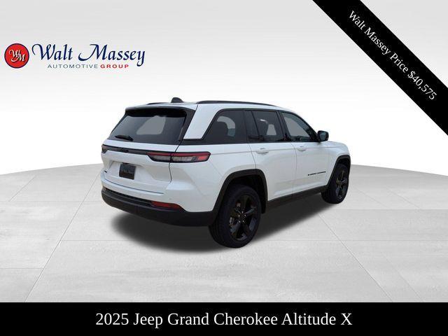 new 2025 Jeep Grand Cherokee car, priced at $40,575