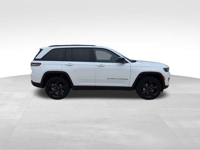 new 2025 Jeep Grand Cherokee car, priced at $43,232