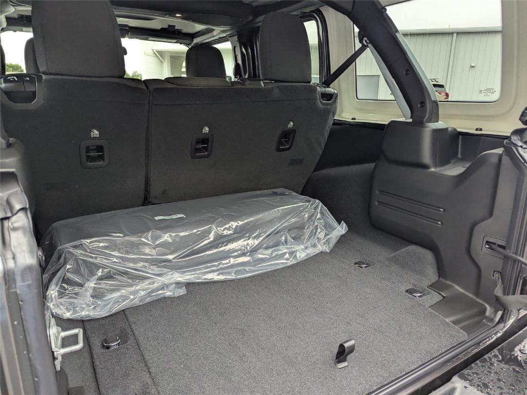 new 2025 Jeep Wrangler car, priced at $43,325