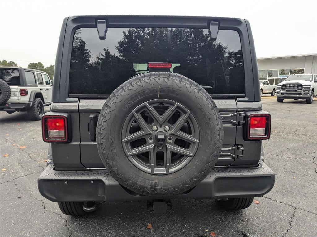 new 2025 Jeep Wrangler car, priced at $43,325