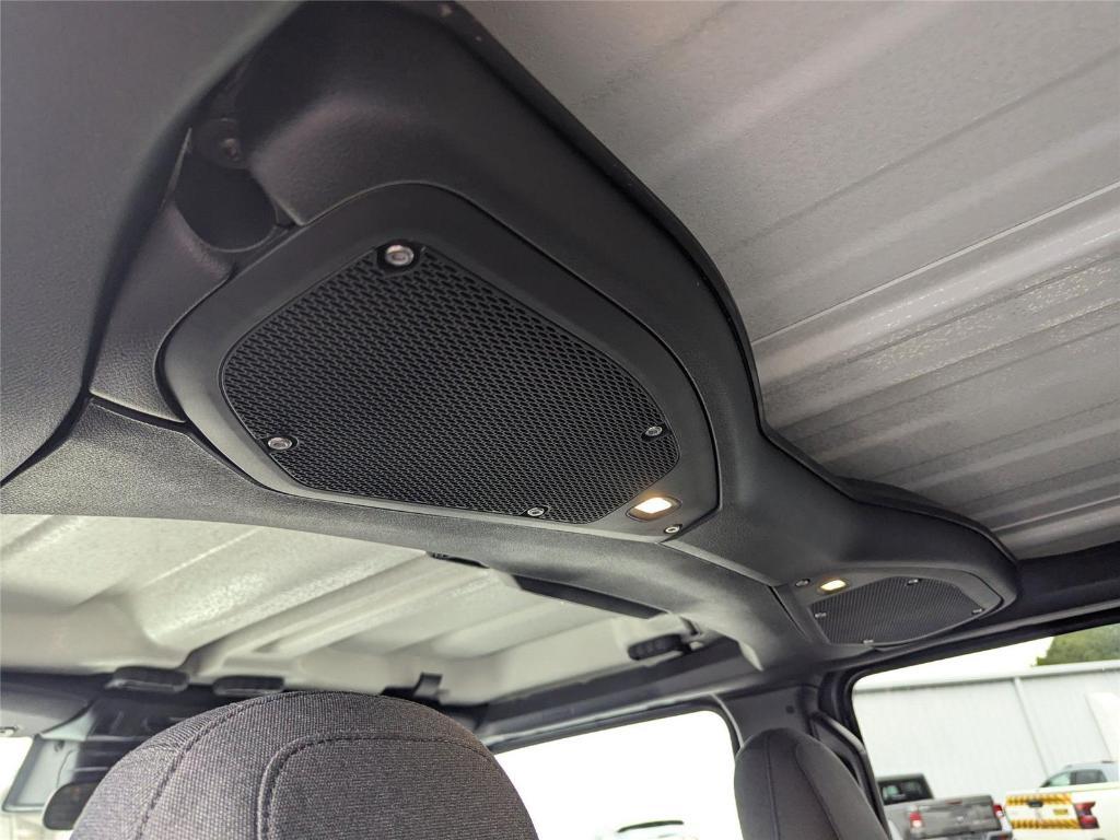 new 2025 Jeep Wrangler car, priced at $43,325