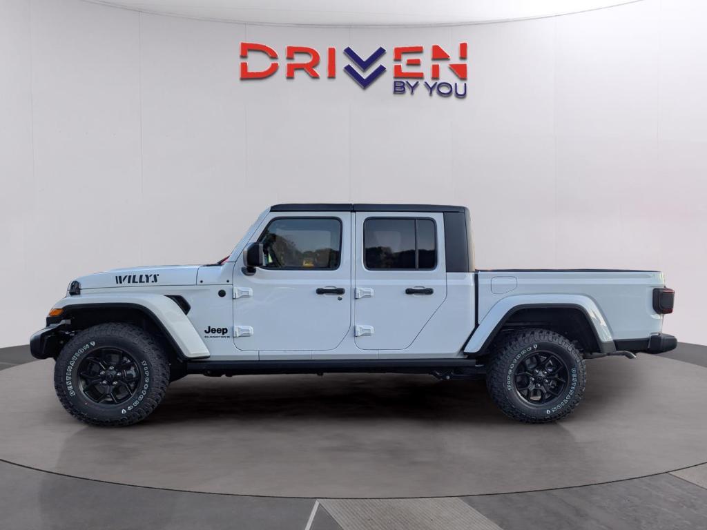 new 2025 Jeep Gladiator car, priced at $43,896
