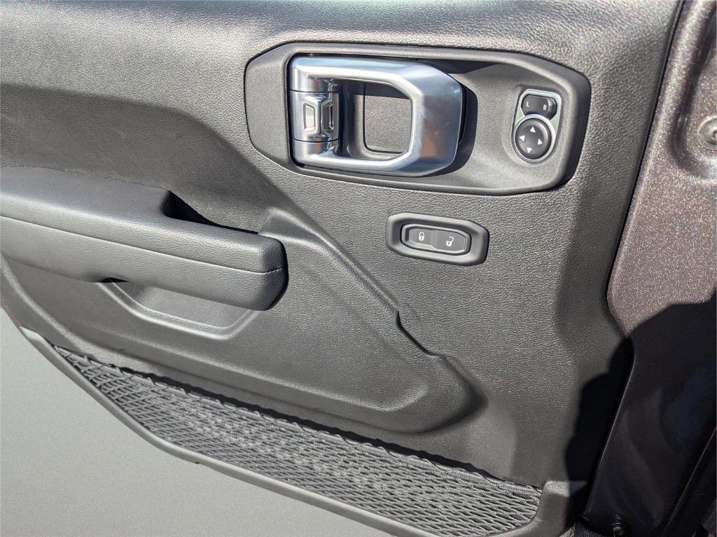 new 2026 Jeep Wrangler car, priced at $47,323