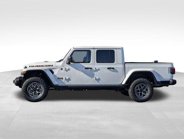 new 2025 Jeep Gladiator car, priced at $58,625