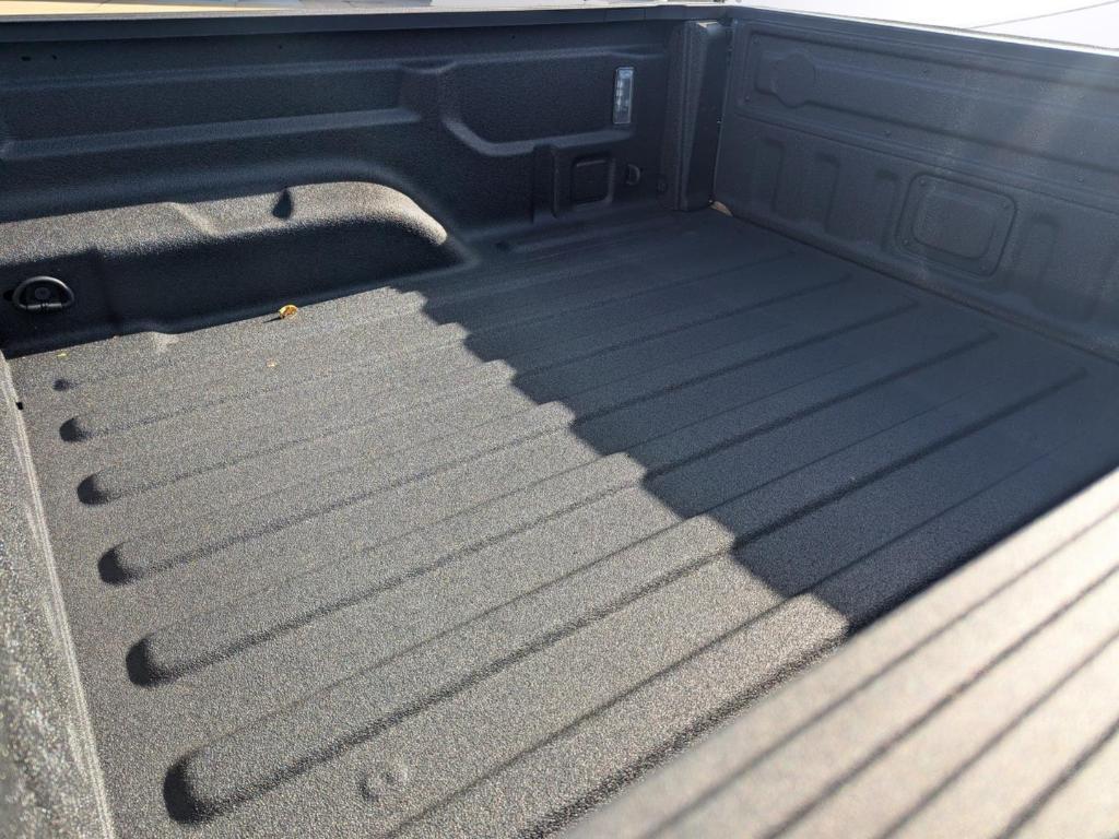 new 2025 Jeep Gladiator car, priced at $42,213