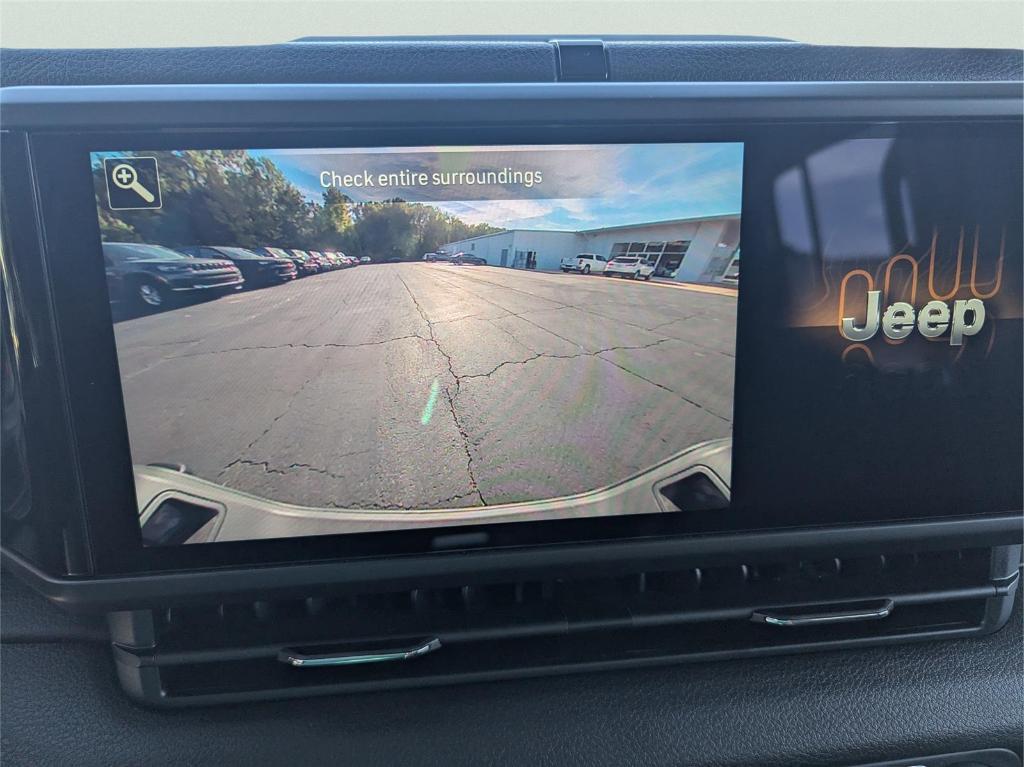 new 2025 Jeep Gladiator car, priced at $42,213