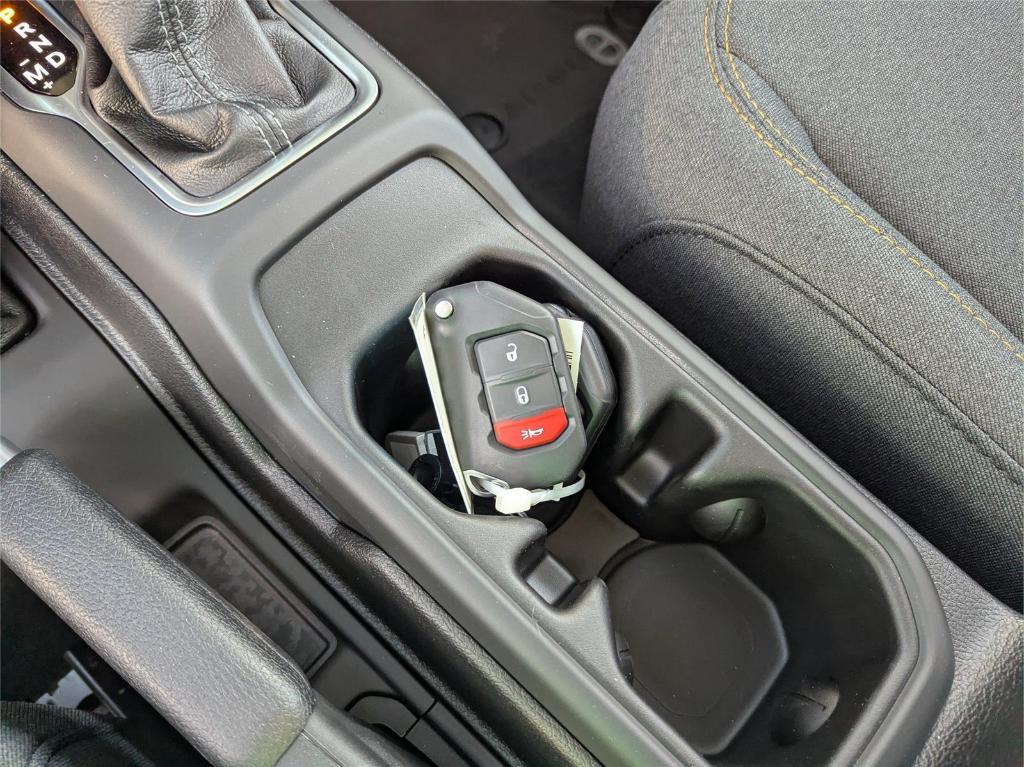 new 2025 Jeep Gladiator car, priced at $42,213