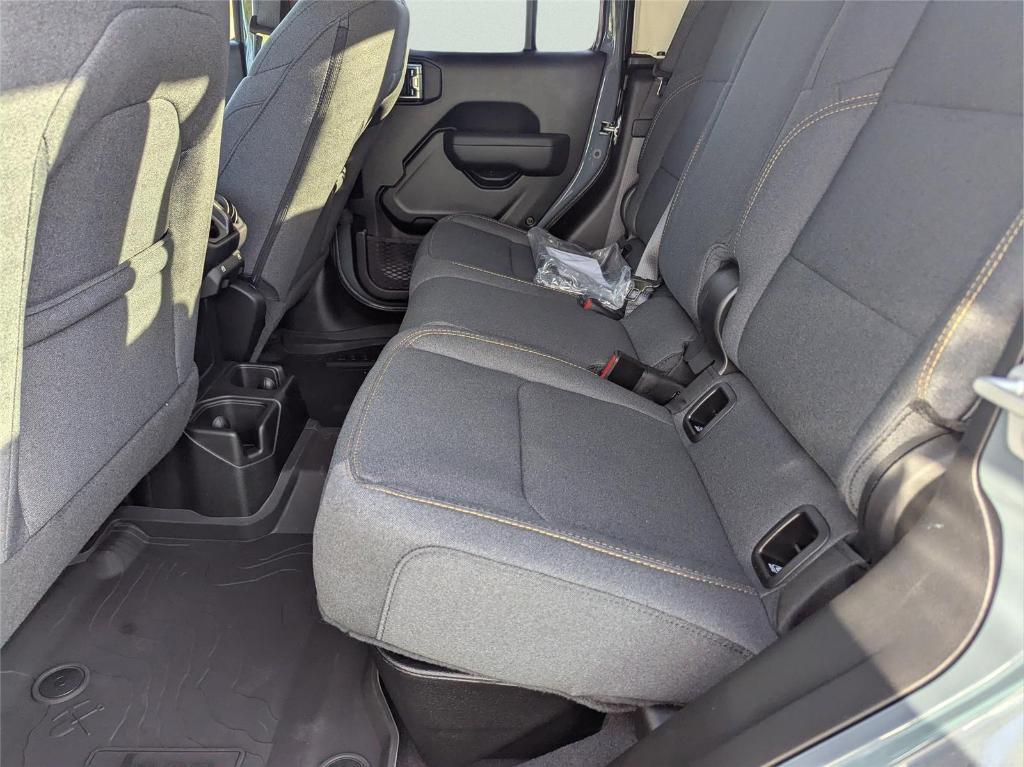 new 2025 Jeep Gladiator car, priced at $42,213