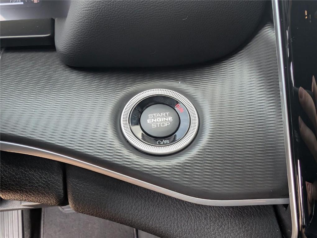 new 2025 Jeep Grand Cherokee L car, priced at $36,615