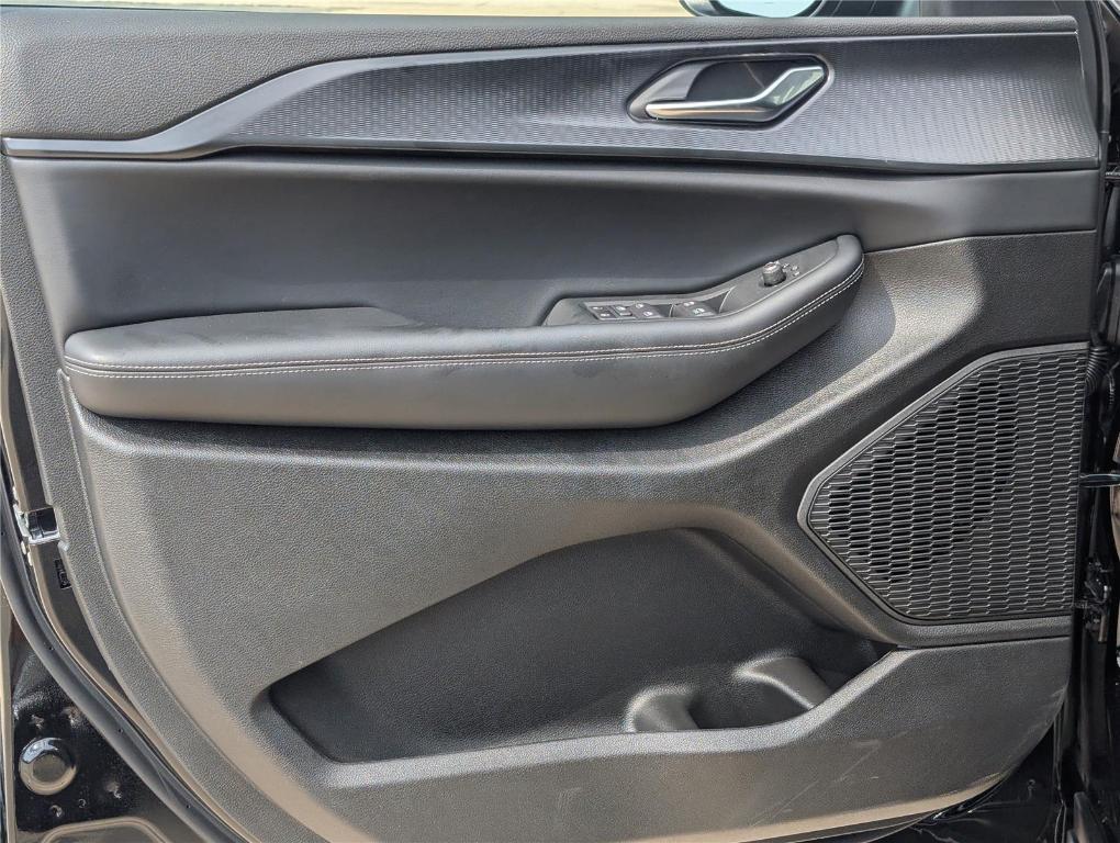 new 2025 Jeep Grand Cherokee L car, priced at $36,615