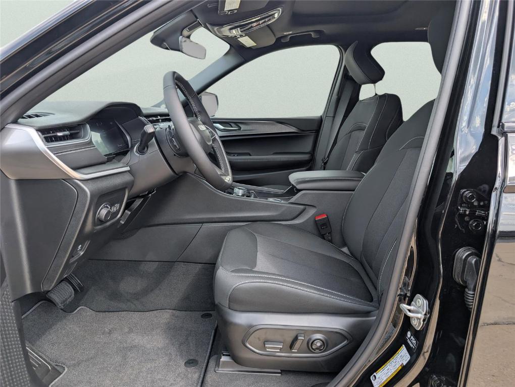 new 2025 Jeep Grand Cherokee L car, priced at $32,115