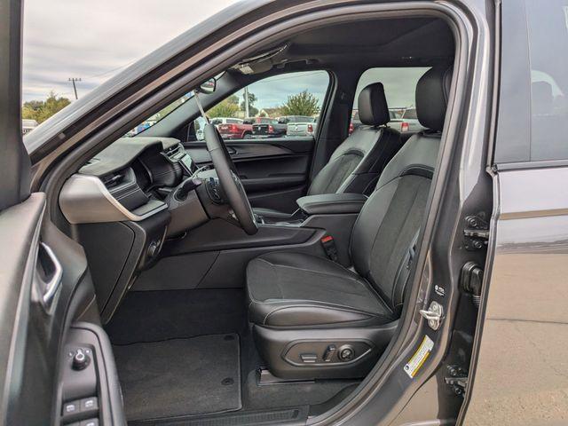 new 2025 Jeep Grand Cherokee car, priced at $41,170