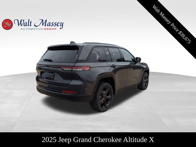 new 2025 Jeep Grand Cherokee car, priced at $39,675