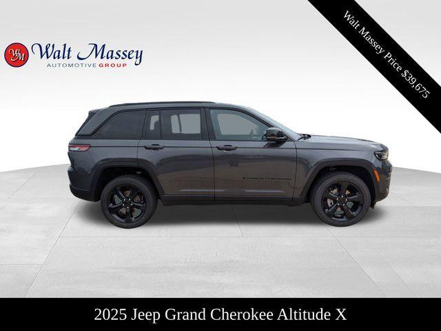 new 2025 Jeep Grand Cherokee car, priced at $39,675