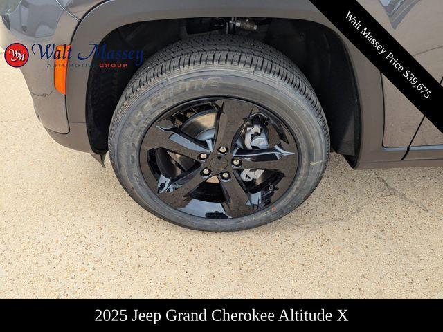 new 2025 Jeep Grand Cherokee car, priced at $39,675