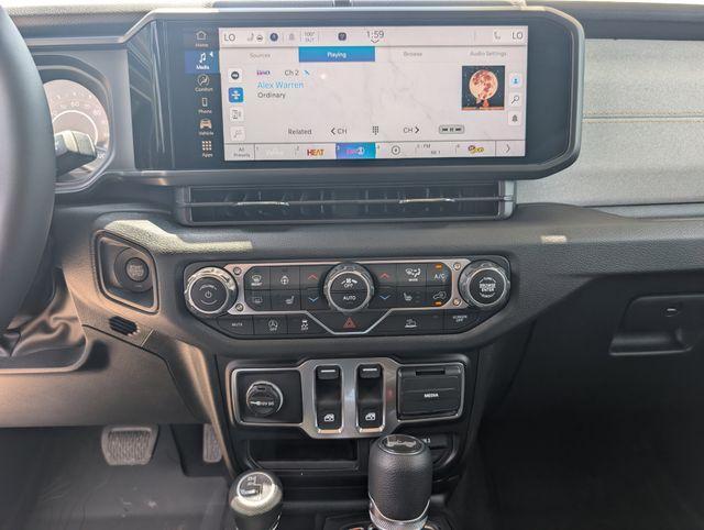 new 2025 Jeep Wrangler car, priced at $40,431