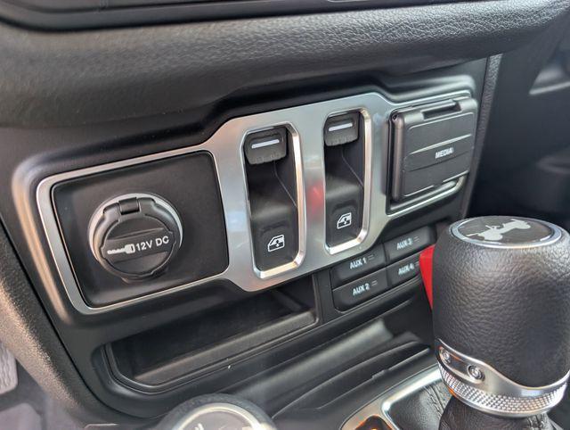 new 2025 Jeep Wrangler car, priced at $40,431