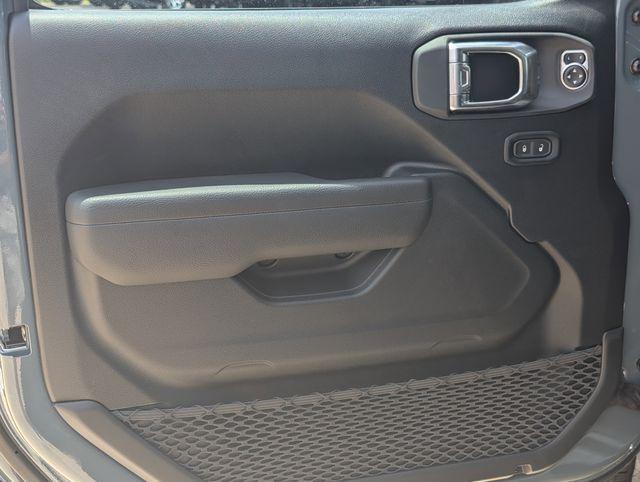 new 2025 Jeep Wrangler car, priced at $40,431