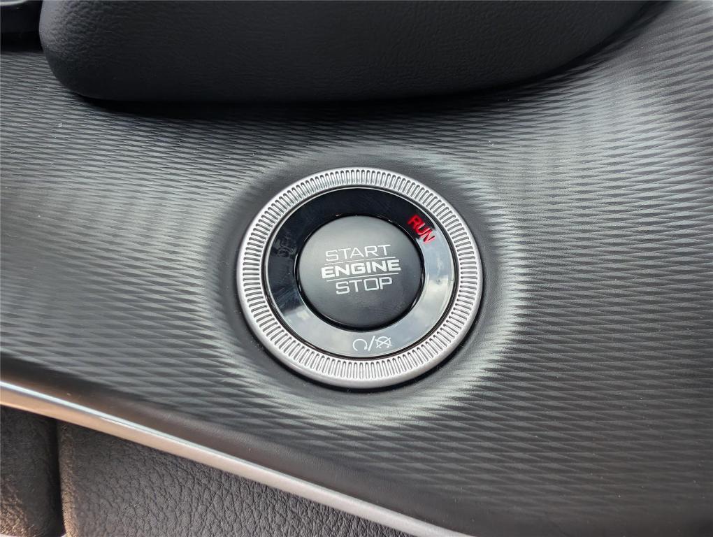 new 2025 Jeep Grand Cherokee L car, priced at $31,660