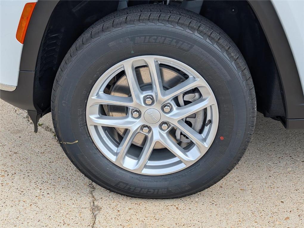 new 2025 Jeep Grand Cherokee L car, priced at $31,660