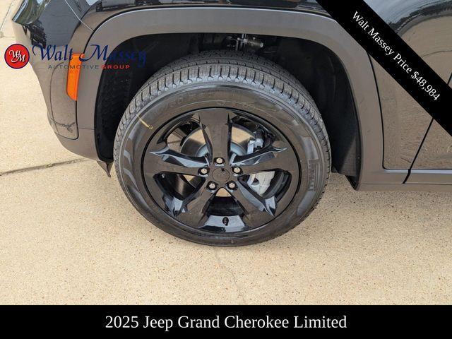 new 2025 Jeep Grand Cherokee car, priced at $48,984