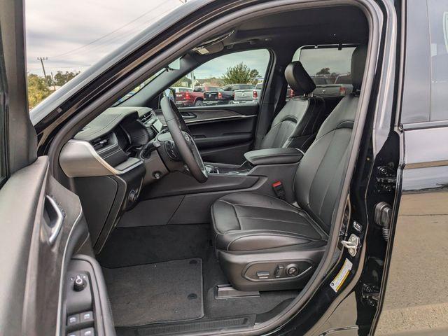 new 2025 Jeep Grand Cherokee car, priced at $48,984